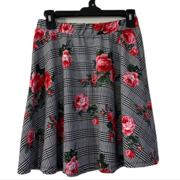 Charlotte Russe Red and Black A-Line Mini Skirt Fit And Flair 80's Flirty Chic - Picture 7 of 7